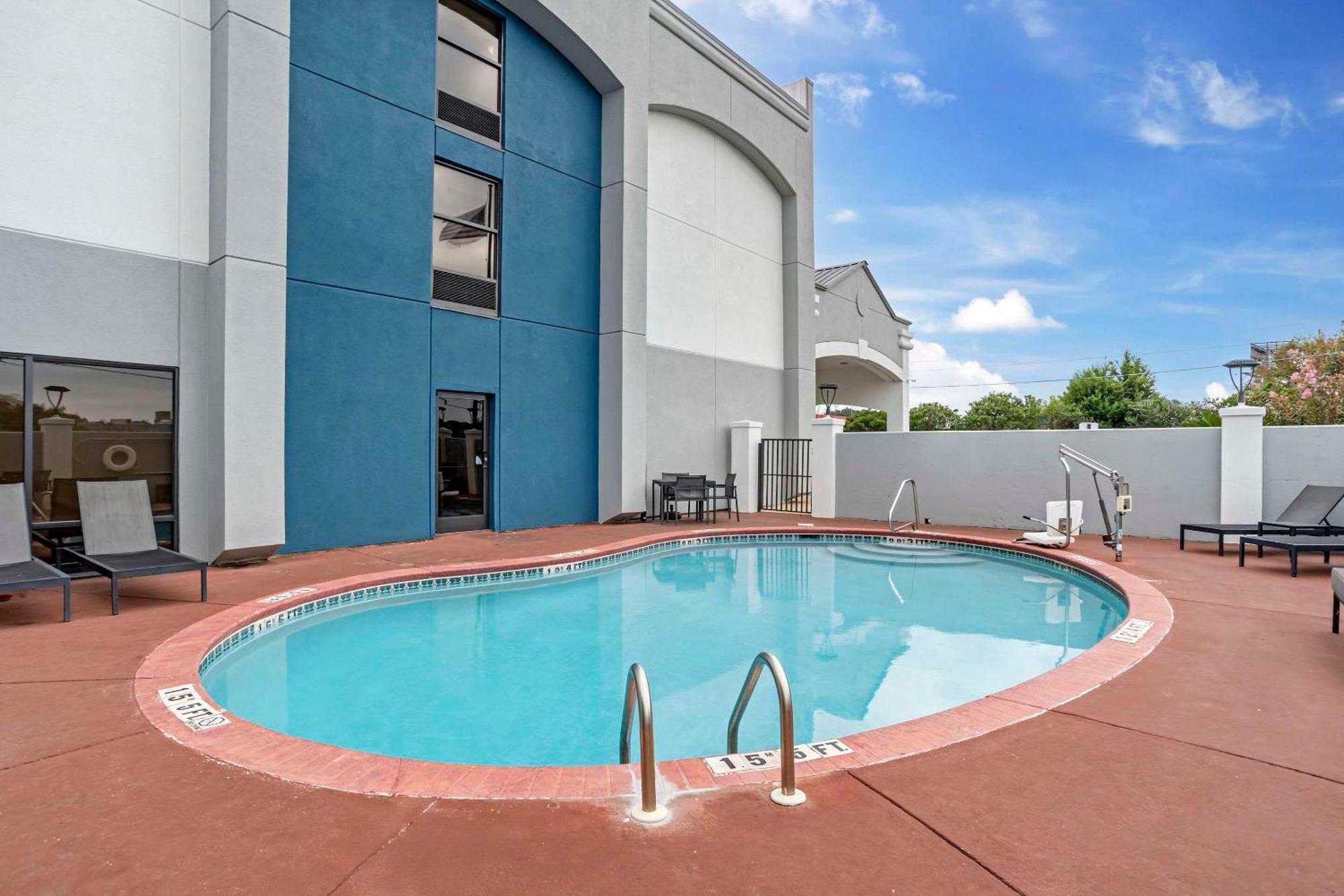 Comfort Inn Opelika - Auburn Exterior photo