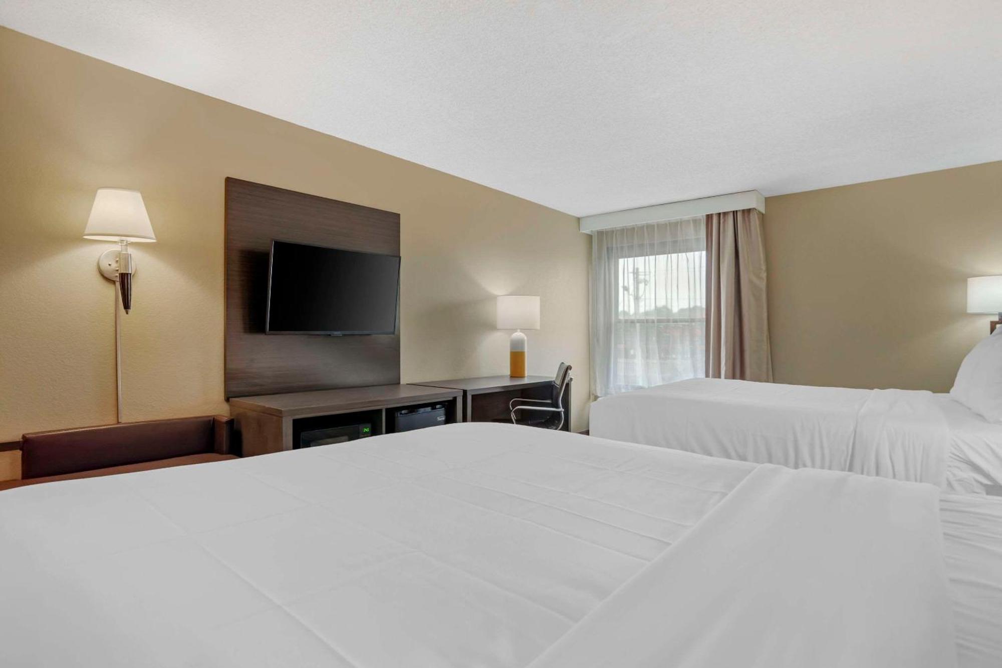 Comfort Inn Opelika - Auburn Exterior photo